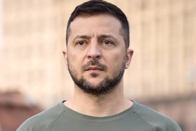 Zelenskiy ABD’nin Ukrayna’ya Yardım Sevkiyatlarının Yeniden Başladığını Söyledi